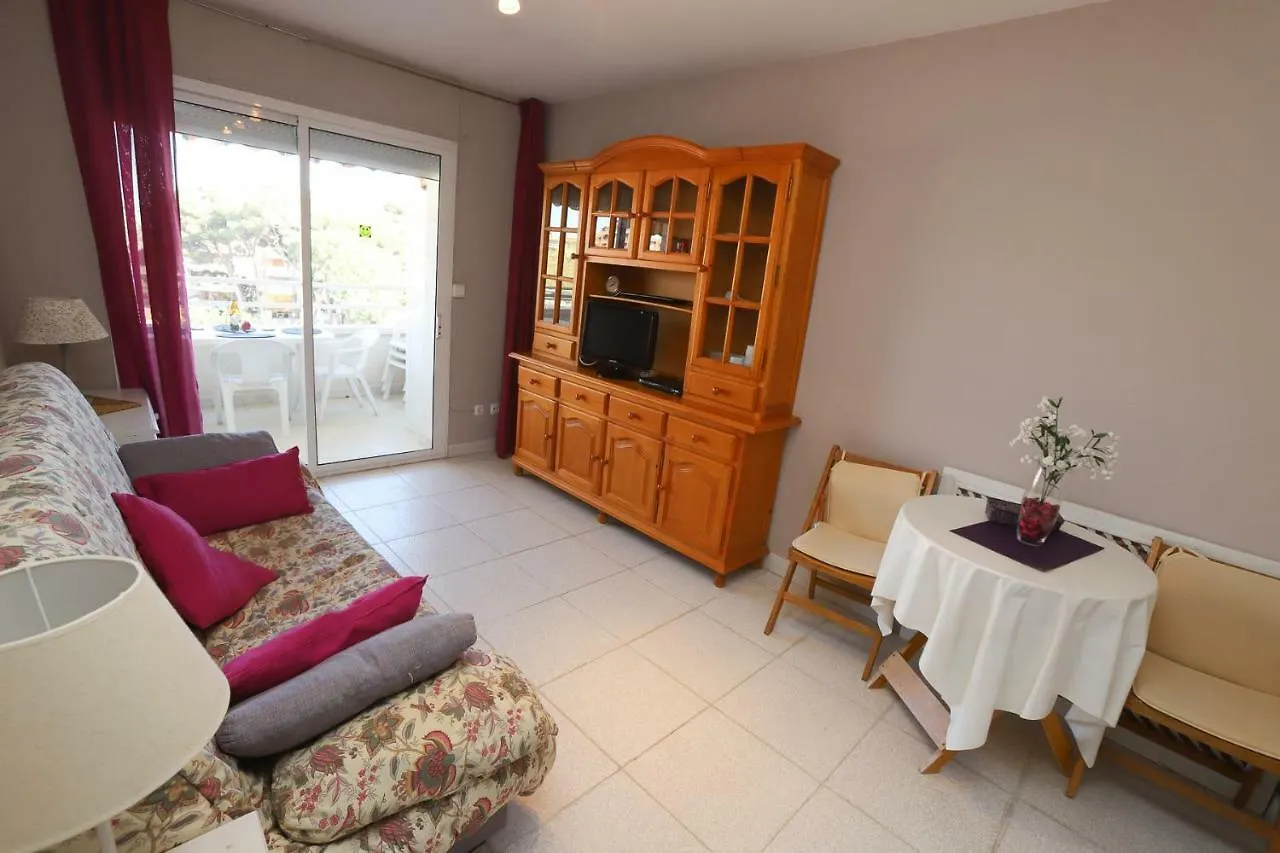 Costa Daurada Apartaments - Nobusa 0*, Salou Espanha